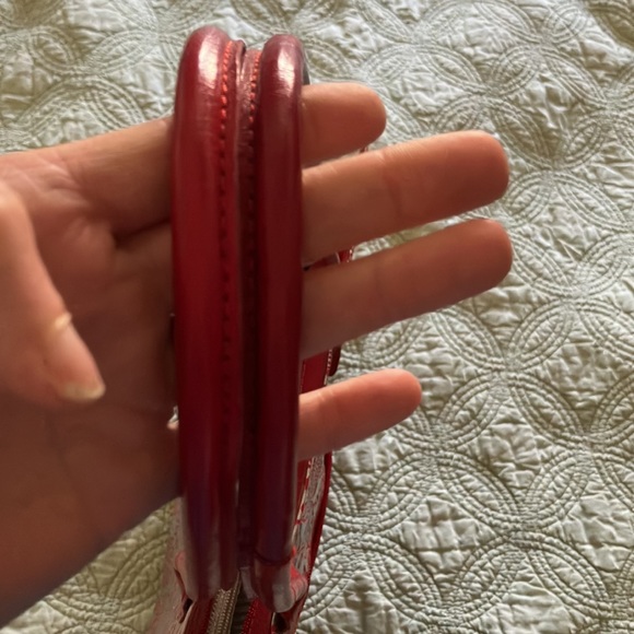 Red Leather Flowered Shoulder Bag - Picture 7 of 15